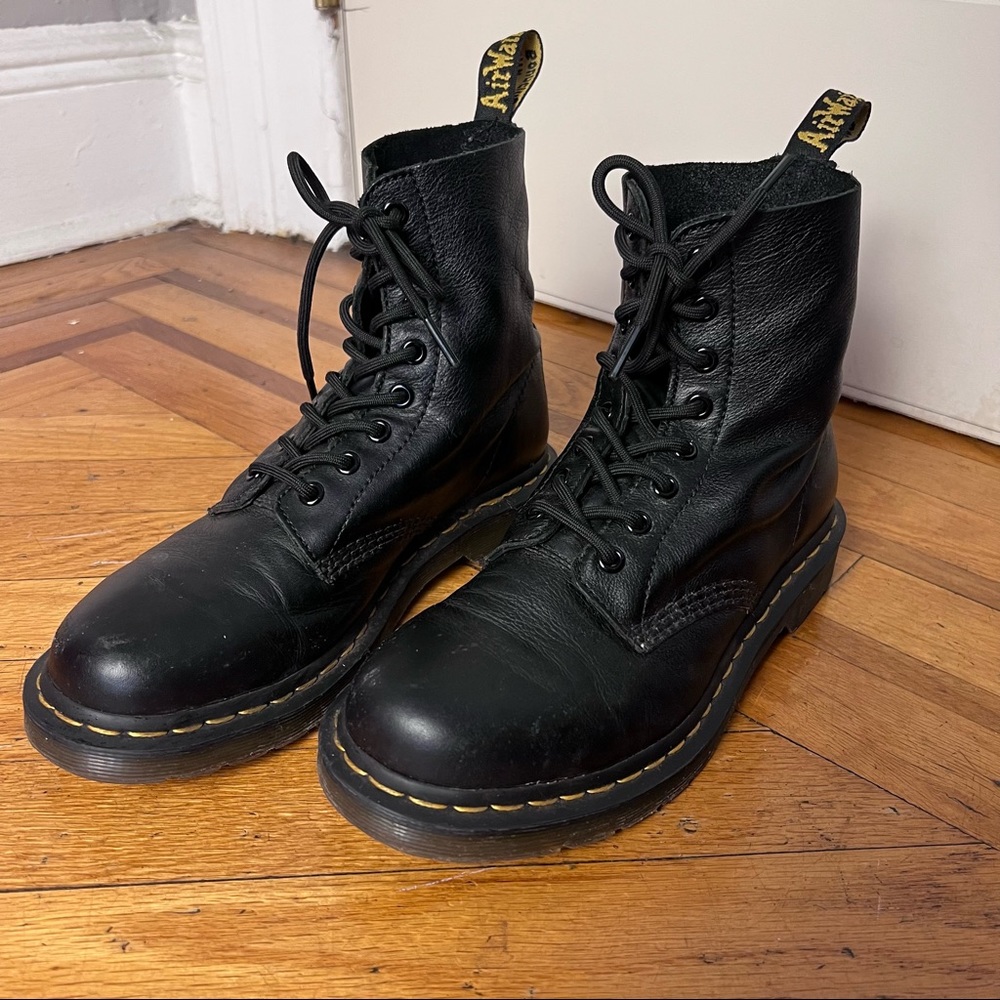 Dr. Martens 1460 Women’s Pascal Virginia Leather Boots